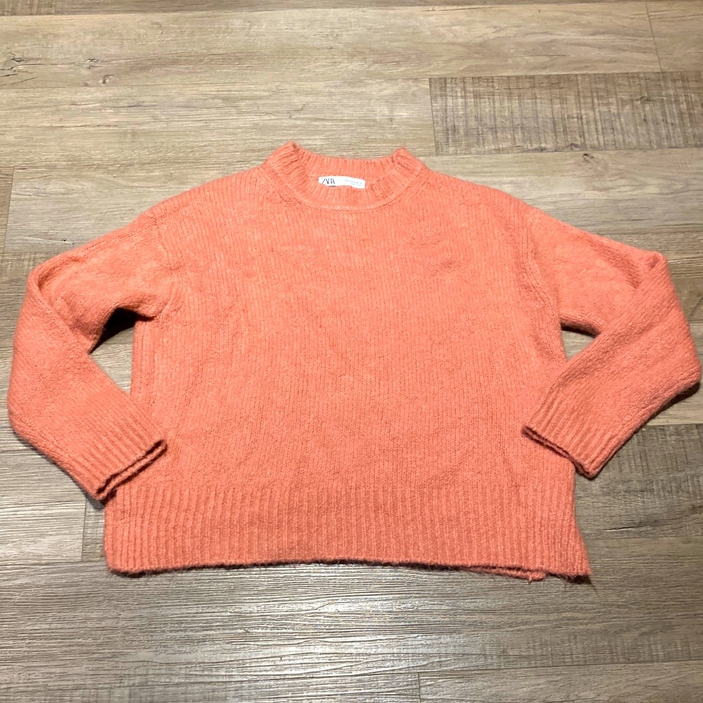 Women’s Size Medium Zara Sweater - EUC